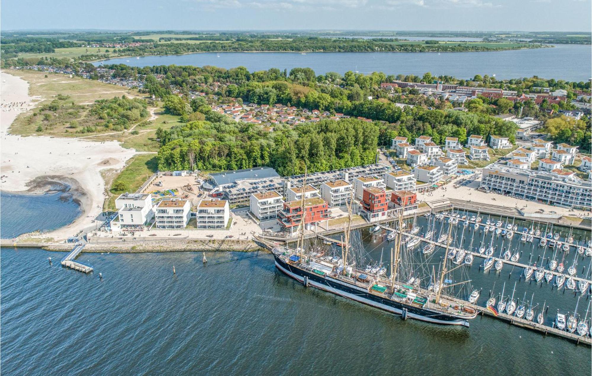Stunning In Travemuende With Wifi